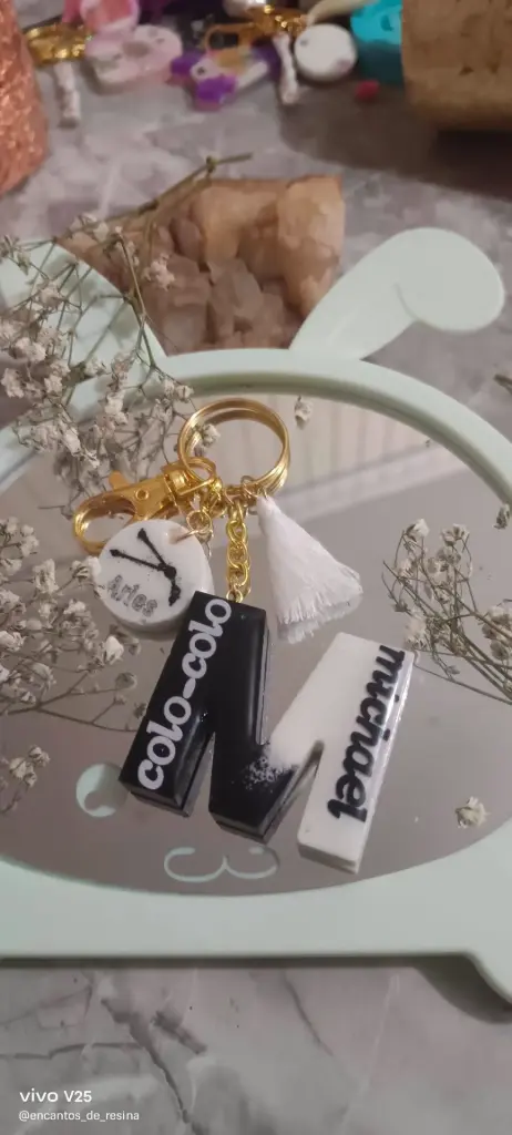 LLAVERO LETRA INICIAL PERSONALIZADOS