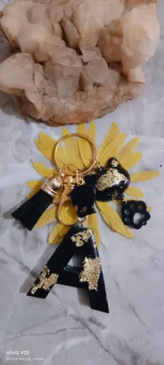 🔑 Llavero Letra A Personalizado - Hecho a Mano en Resina